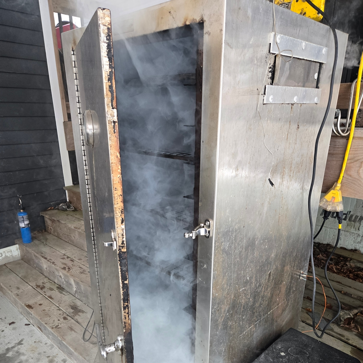 Smoke Generator for Smokehouses